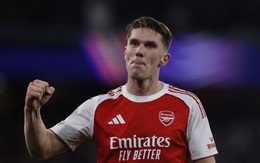 Bùng nổ hiệp 2, Arsenal vùi dập Atletico Madrid