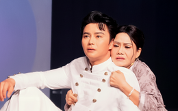 Tiếc với Bút máu