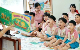 Những ánh mắt trẻ thơ ‘thèm’ sách