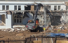 Ông Trump phá dỡ Cánh Đông Nhà Trắng, xây phòng khiêu vũ 250 triệu USD