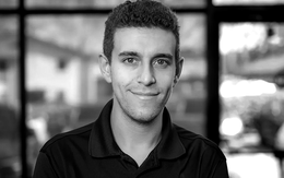 Đại kiện tướng Daniel Naroditsky đột ngột qua đời ở tuổi 29