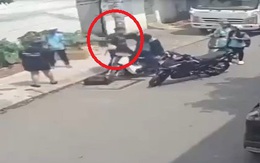 Gia đình trình báo 2 học sinh lớp 10 bị nam thanh niên đánh tới tấp ở phường Thủ Đức