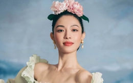 Chung Sở Hy bị chỉ trích vì 'đắc tội' Lưu Diệc Phi và Dương Mịch tại đêm thời trang Vogue