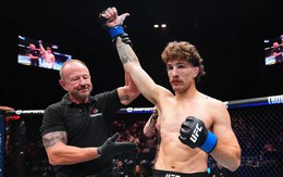 Võ sĩ tung cú đá sấm sét khiến đối phương 'ngất xỉu' ngay lập tức tại UFC