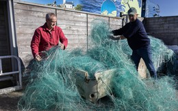 Lưới đánh cá Pháp bất ngờ thành mạng nhện khổng lồ để Ukraine bẫy drone của Nga