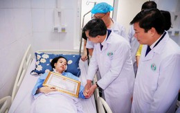 Bộ Y tế tặng bằng khen cho các nữ điều dưỡng bị cha bệnh nhi truy sát