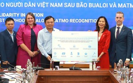 Trao 7,1 triệu USD tiền mặt cho người dân bị ảnh hưởng bão Bualoi và Matmo