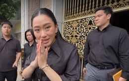 Bà Paetongtarn: Ông Thaksin đau buồn vì không thể đến viếng Vương Thái hậu Sirikit