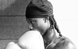 Ngôi sao Real Madrid khoe thân hình lực lưỡng nhờ tập quyền anh