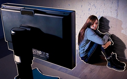 Chuyên gia tiết lộ những cách kẻ xấu dùng AI 'tấn công' học sinh