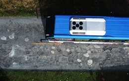 Bạn đọc nói gì về vụ vá ổ gà trên quốc lộ 1 bằng xi măng ở Cà Mau?