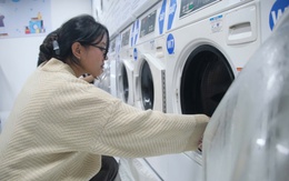 Cựu sinh viên góp tiền tỉ xây trạm giặt sấy tặng đàn em ở ký túc xá