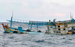 Tàu cá có 11 ngư dân bị tàu nước ngoài tông chìm ngoài khơi, thuyền trưởng mất tích