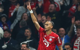 Mbappe ăn mừng cuồng nhiệt sau khi chứng kiến em trai mình ghi bàn vào lưới PSG