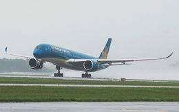 Nhiều chuyến bay đến Nội Bài chuyển hướng, bay chờ vì mưa dông