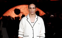 Nữ võ sĩ Imane Khelif xuất hiện ấn tượng tại Tuần lễ Thời trang Paris