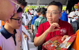 Gặp ai cũng hỏi lương tháng mấy triệu, nhiều lần tôi lúng túng rồi cũng tìm được câu trả lời