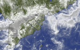 Nhiều hình thái thời tiết tranh chấp, trung tâm TP.HCM dự báo mưa dông kèm gió giật