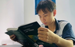 Chàng trai vàng tin học đậu ĐH Khoa học tự nhiên, cô chú phụ huynh cấp 3 giúp học phí kỳ 1