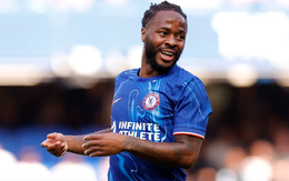 Raheem Sterling một mình đối đầu băng trộm đeo mặt nạ để bảo vệ con nhỏ