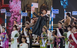 Trà đá vỉa hè, tiếng rao... lên sân khấu bế mạc Festival Thăng Long - Hà Nội 2025