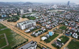 Toàn cảnh trận lũ thứ 4 trong 1 tháng ở TP Huế