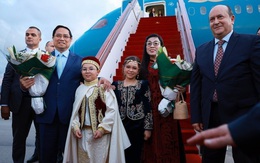 Thủ tướng Phạm Minh Chính và Phu nhân bắt đầu thăm chính thức Algeria