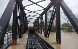 Đường sắt sơ tán hành khách, điều tàu chở hàng dằn cầu chống lũ