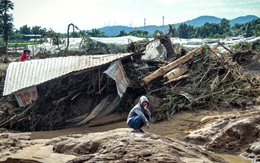 Cây Cà - Tuy Phong tan hoang sau đêm lũ quét, Chủ tịch tỉnh Lâm Đồng vào hiện trường