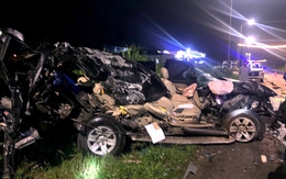 Tai nạn liên hoàn giữa 3 ô tô, một xe bẹp dúm, tài xế bị thương nặng