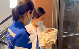 Em bé chào đời ngay tại điểm tránh trú mưa lũ ở Nha Trang