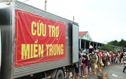 Những chuyến xe chở nghĩa tình về vùng lũ Phú Yên cũ