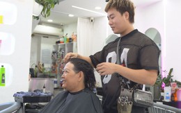 Cuộc thi Lan tỏa năng lượng tích cực 2025: Tiệm cắt tóc thu phí bằng nụ cười