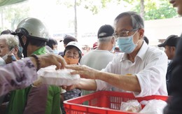 Cuộc thi Lan tỏa năng lượng tích cực 2025: Ông giáo 10 năm với những suất cơm nghĩa tình