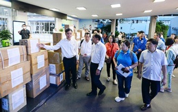 100 y, bác sĩ TP.HCM mang thuốc men, thiết bị y tế lên đường chi viện Đắk Lắk