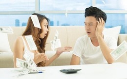 Tay trắng sau 30 năm 'nộp lương' cho vợ