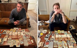 Người đàn ông ngồi xem tarot gây sốt mạng xã hội là ai?
