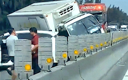 6 ô tô va chạm liên hoàn, cao tốc TP.HCM - Trung Lương ùn ứ giao thông