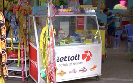 'Bán kèm xổ số giúp chủ tiệm tạp hóa kinh doanh tốt hơn'