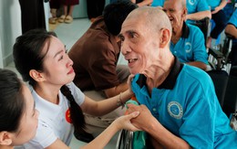 'Thanh âm sẻ chia' khó quên của Đội tình nguyện viên nghệ sĩ TP.HCM