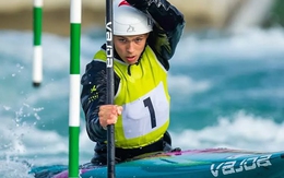 Ngôi sao Olympic bị cấm thi đấu vì đăng ảnh nhạy cảm trên máy bay