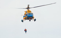 Cận cảnh Trung đoàn Không quân 917 bay huấn luyện cấp cứu trên biển Rạch Giá