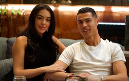 Ronaldo tiết lộ câu hỏi bất ngờ của Georgina khi được cầu hôn