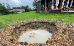 Đạn pháo sót lại sau chiến tranh phát nổ giữa ruộng lúa, ngay sát nhà dân