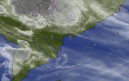 Khối mây dông đậm đen ở TP.HCM giáp Đồng Nai từ chiều đến tối gây dông lốc dữ dội