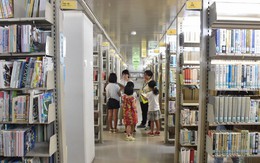 Nửa số học sinh Nhật Bản không đọc sách, smartphone 'chiếm hết thời gian'
