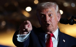 Phóng viên CNBC có đáp trả ông Trump câu 'ngài là tổng thống, không phải Chúa trời'?