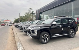 Mitsubishi Pajero Sport bán trở lại sau 7 tháng 'vắng mặt': Chỉ còn máy xăng, không dễ mua được
