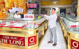 Mang vàng giả đến tiệm vàng cầm cố, lừa đảo cả trăm triệu đồng