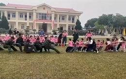 Góc đáng yêu: Các bé về kể kéo co thắng chú bộ đội mà không ai tin